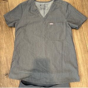 FIGS Technical Collection Scrub Top | Small | Gray | EUC